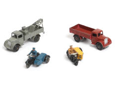 DINKY TOYS (GB) (4)