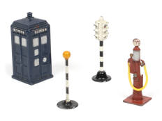DINKY TOYS (GB) (4)