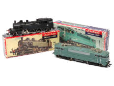 HORNBY 'HO' (2)