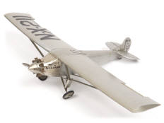 AUTHENTIC MODELS (CHINE) (1)