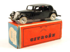 C.I.J. (FRANCE) (1)