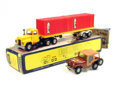 CORGI TOYS (GB) (2)