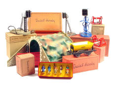 HORNBY 'O' & DIVERS (10)
