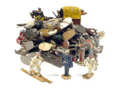 FIGURINES DIVERS (76)