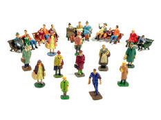 FIGURINES DIVERS (29)