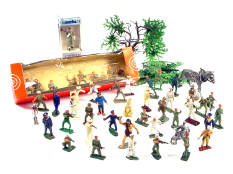 FIGURINES DIVERS (44)