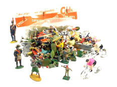 FIGURINES DIVERS (68)