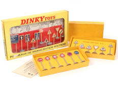 DINKY TOYS (FRANCE) (3)