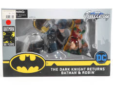 DIAMOND SELECT TOYS (USA) (1)