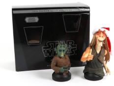 SIDESHOW COLLECTIBLES (USA) (2)