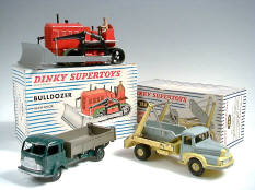 DINKY TOYS (FRANCE) (3)