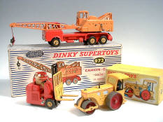 DINKY TOYS (FRANCE) (3)