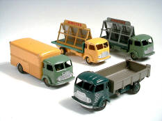 DINKY TOYS (FRANCE) (4)