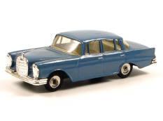 DINKY TOYS GB (1)