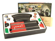 SCALEXTRIC (1)
