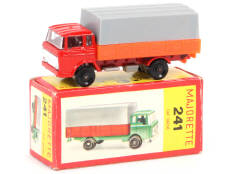 MAJORETTE (FRANCE) (1)