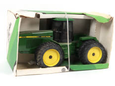 ERTL (USA) (1)