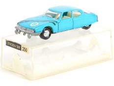 MAJORETTE (FRANCE) (1)