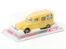 MAJORETTE (FRANCE) (1)