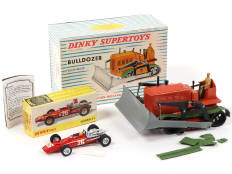 DINKY TOYS (FRANCE) (2)