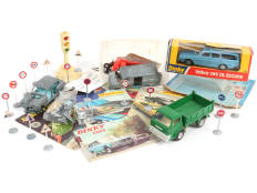 DINKY TOYS (GB) (70)