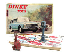 DINKY TOYS (4)