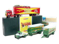 CORGI TOYS (GB) (2)