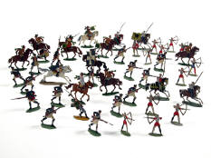 FIGURINES DIVERS (44)