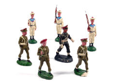 FIGURINES en composition (7)