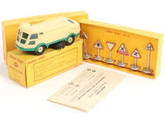 DINKY TOYS (FRANCE) (2)