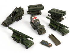 DINKY TOYS (8)