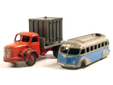 DINKY TOYS (FRANCE) (2)