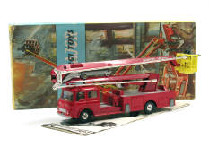 CORGI TOYS (GB) (1)
