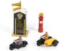 DINKY TOYS (GB) (4)