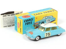 CORGI TOYS (GB) (1)