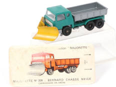 MAJORETTE (FRANCE) (1)
