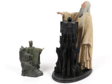 SIDESHOW COLLECTIBLES (USA) (2)