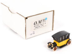 Lot 208 - O.M KIT (FRANCE) (1)