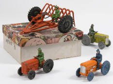 CRESCENT TOY (GB) (4)