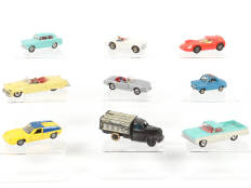 Lot 291 - DINKY TOYS (9)