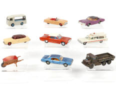 Lot 287 - DINKY TOYS (9)