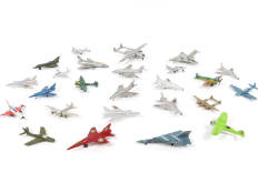 Lot 79 - DIVERS (25)
