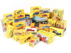 Lot 81 - DIVERS (36)