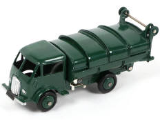 Lot 299 - DINKY TOYS (FRANCE) (1)