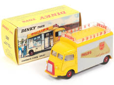 Lot 358 - DINKY TOYS (FRANCE) (1)