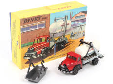 Lot 371 - DINKY TOYS (FRANCE) (1)