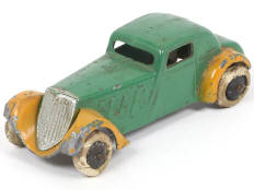 Lot 291 - DINKY TOYS (FRANCE) (1)