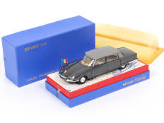 Lot 349 - DINKY TOYS (FRANCE) (1)