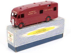 Lot 413 - DINKY TOYS (GB) (1)