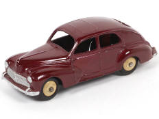 Lot 303 - DINKY TOYS (FRANCE) (1)